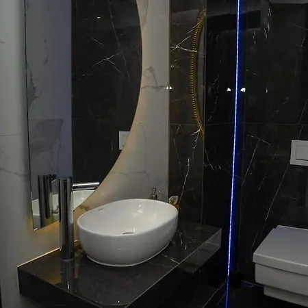 Luxury Loft I Pool, Whirlpool & Sauna I Close To Munich Appartement